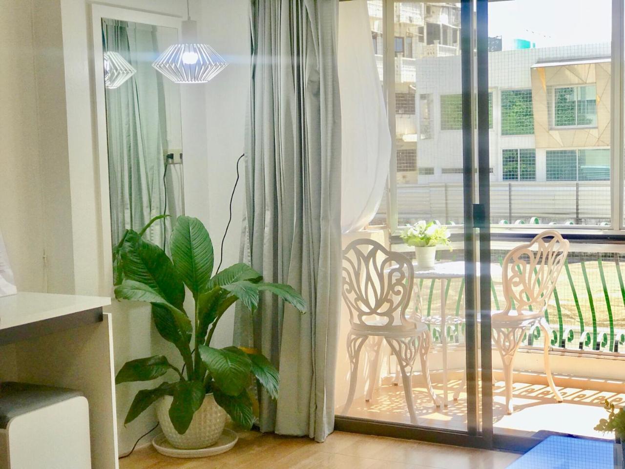 Cozy B At Nimman Studio Room In Condominium Chiang Mai Buitenkant foto